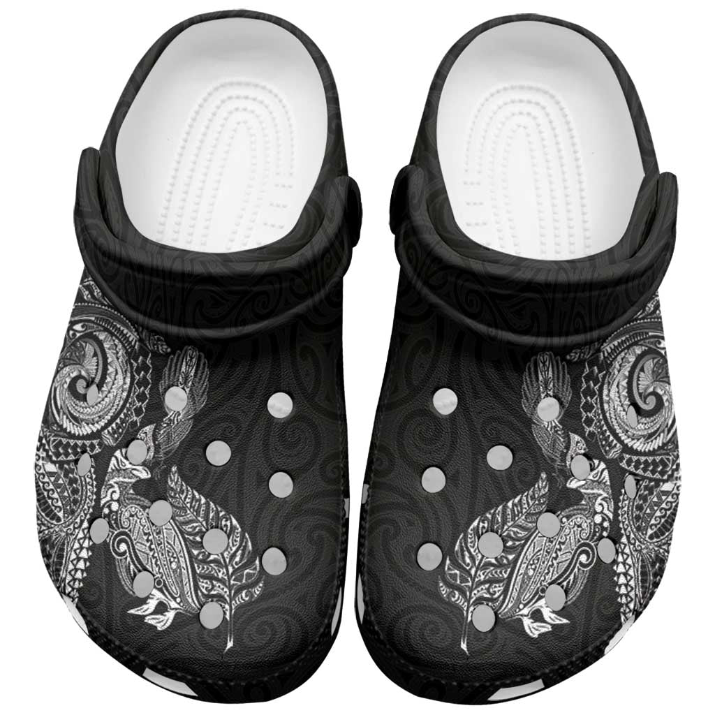 Aotearoa Moko Tribal Tattoo Clogs Shoes New Zealand Maori Penguin and Fantail Black Color LT03 Black - Polynesian Pride