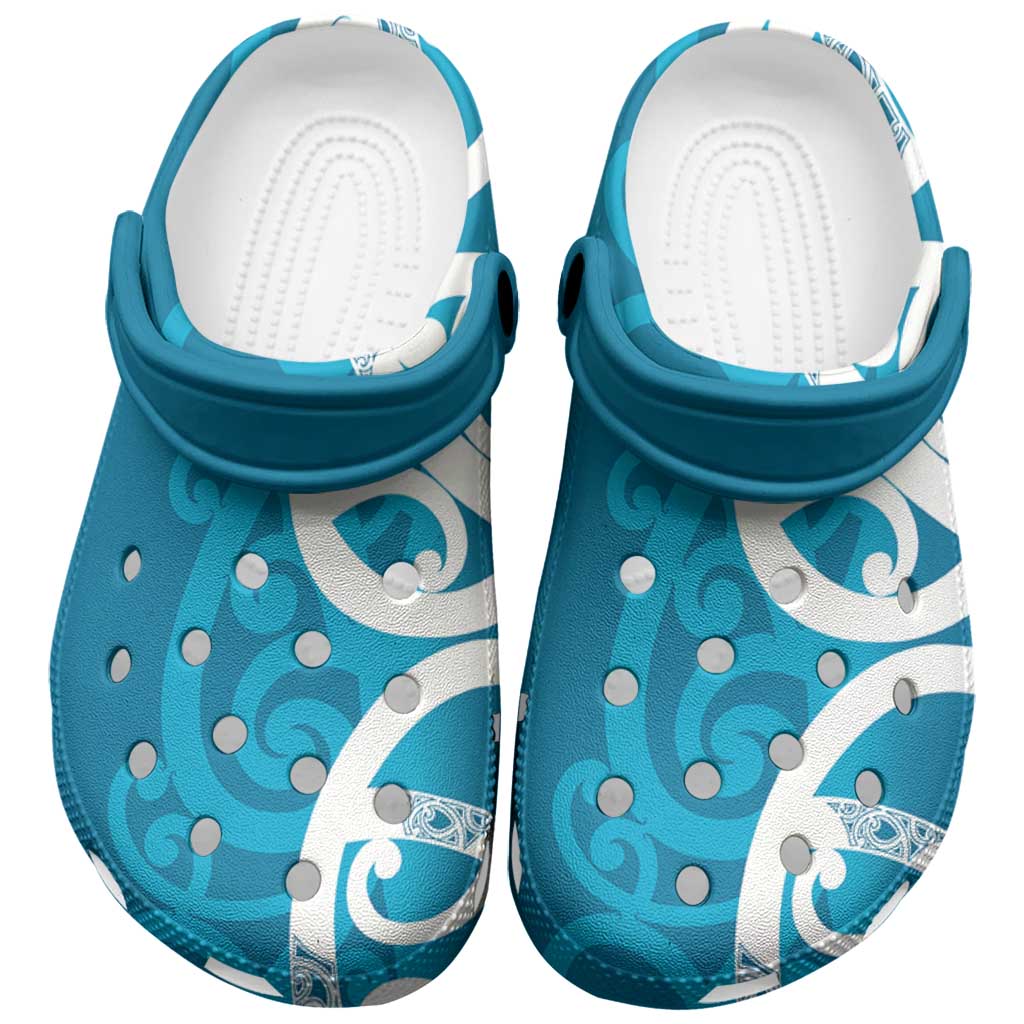 Azure Blue Maori Clogs Shoes Koru Kowhaiwhai LT7 Blue - Polynesian Pride