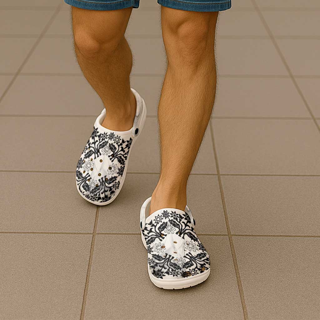 Cook Islands Tivaevae Quilt Clogs Shoes White Marble LT05 - Polynesian Pride