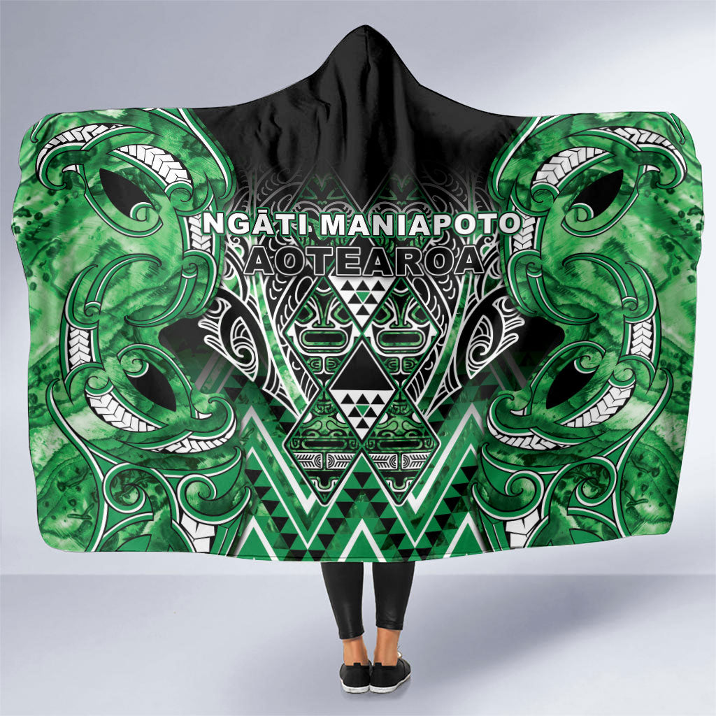Aotearoa Ngati Maniapoto Hooded Blanket Maori Tribal Green Paua Shell Pattern DT05 One Size Green - Polynesian Pride