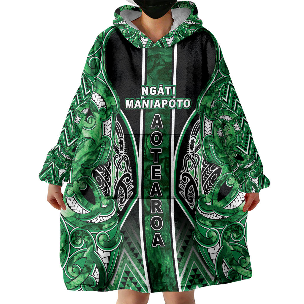 Aotearoa Ngati Maniapoto Wearable Blanket Hoodie Maori Tribal Green Paua Shell Pattern DT05 - Polynesian Pride