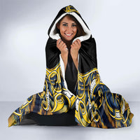 Aotearoa Ngati Raukawa Hooded Blanket Maori Tribal Yellow And Navy Paua Shell Pattern DT05 - Polynesian Pride