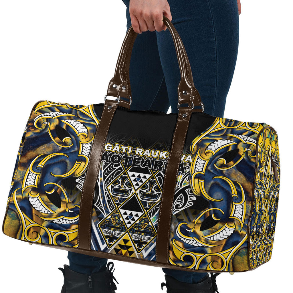 Aotearoa Ngati Raukawa Travel Bag Maori Tribal Yellow And Navy Paua Shell Pattern DT05 - Polynesian Pride