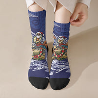 Samoa Christmas Crew Socks Santa Riding Sea Turtle DT05 Crew Socks Navy - Polynesian Pride