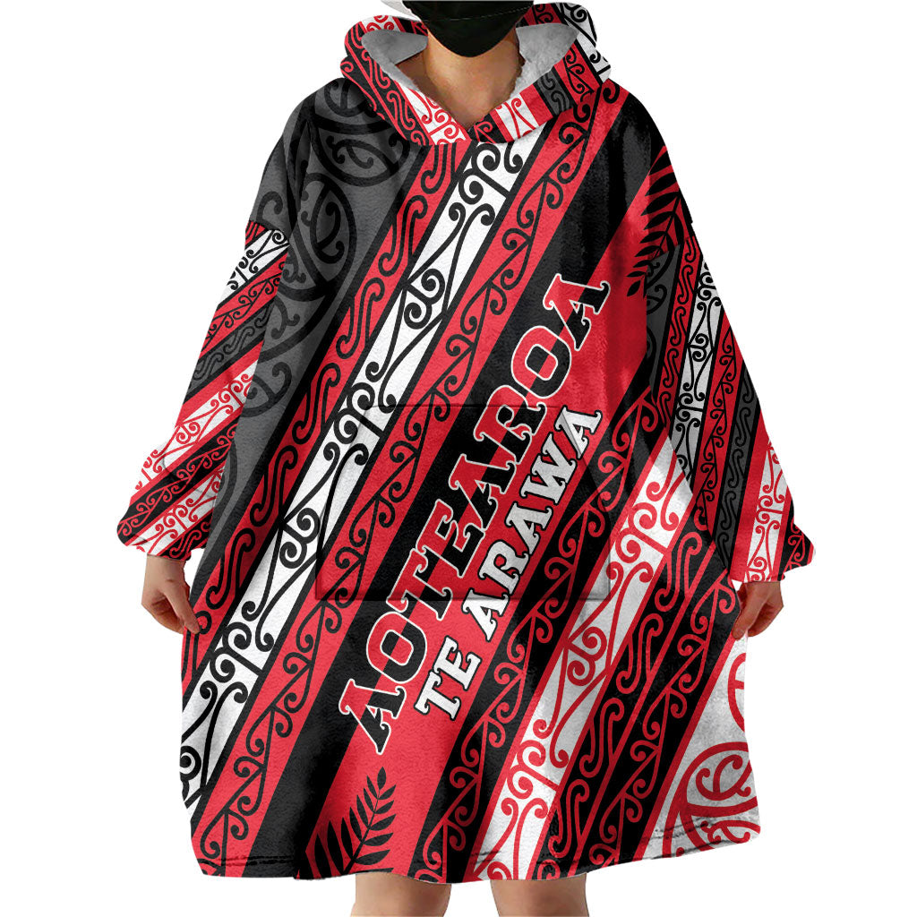 Personalised Aotearoa Te Arawa Wearable Blanket Hoodie New Zealand Maori Tribal Fern Pattern