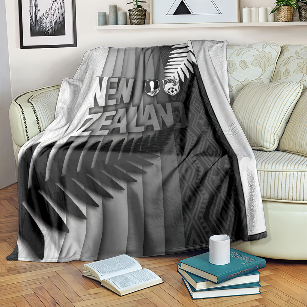 New Zealand Football Blanket Silver Fern Maori Pattern Monochrome DT05 White - Polynesian Pride