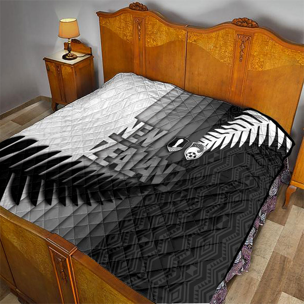 New Zealand Football Quilt Silver Fern Maori Pattern Monochrome DT05 - Polynesian Pride