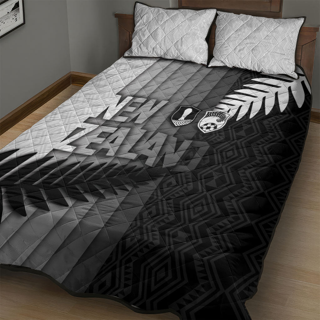 New Zealand Football Quilt Bed Set Silver Fern Maori Pattern Monochrome DT05 - Polynesian Pride