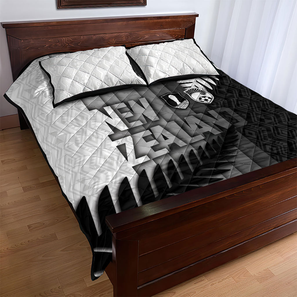 New Zealand Football Quilt Bed Set Silver Fern Maori Pattern Monochrome DT05 - Polynesian Pride