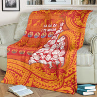 French Polynesia Christmas Blanket Seashell Xmas Tree Tribal Waves - Polynesian Pride