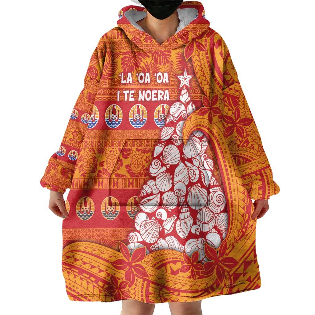 French Polynesia Christmas Wearable Blanket Hoodie Seashell Xmas Tree Tribal Waves DT05 - Polynesian Pride