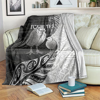 Personalised New Zealand Father's Day Blanket Papa Kiwi Bird Tribal Pattern DT05 Black - Polynesian Pride