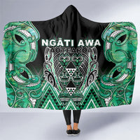 Aotearoa Ngati Awa Hooded Blanket Maori Tribal Green Marble Paua Shell Pattern DT05 One Size Green - Polynesian Pride