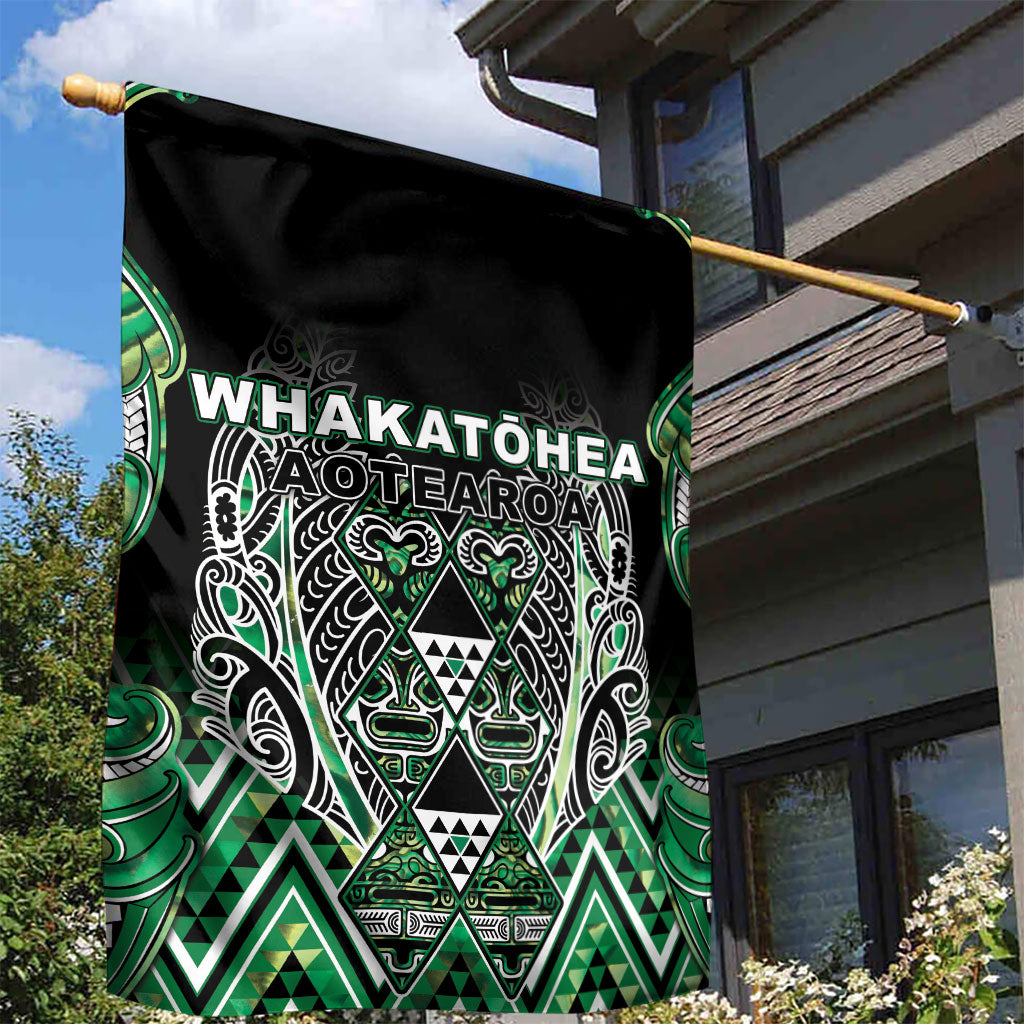 Aotearoa Whakatohea Garden Flag Maori Tribal Green Abalone Paua Shell Pattern DT05 - Polynesian Pride