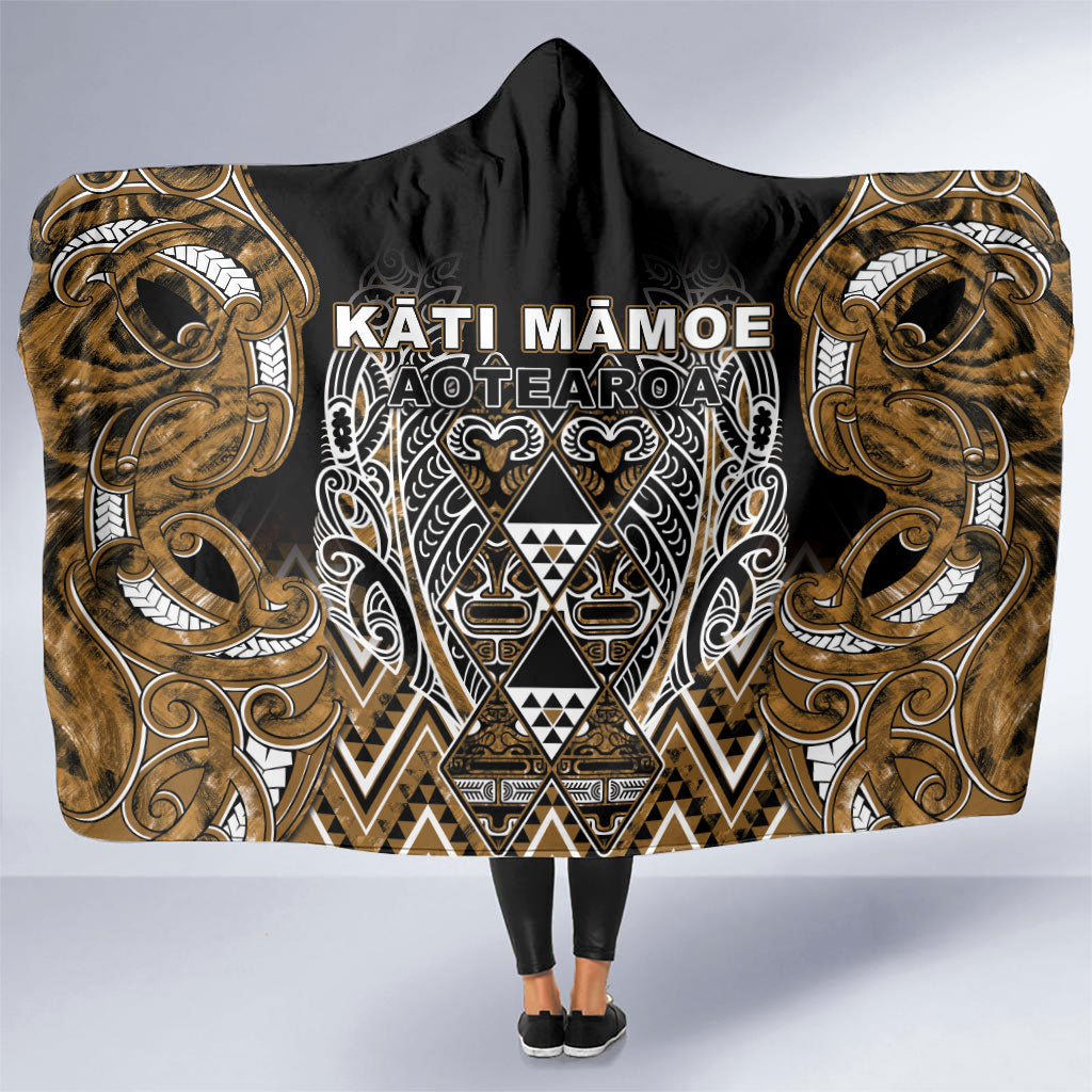 Aotearoa Kati Mamoe Hooded Blanket Maori Brown Tribal Paua Shell Pattern DT05 One Size Brown - Polynesian Pride