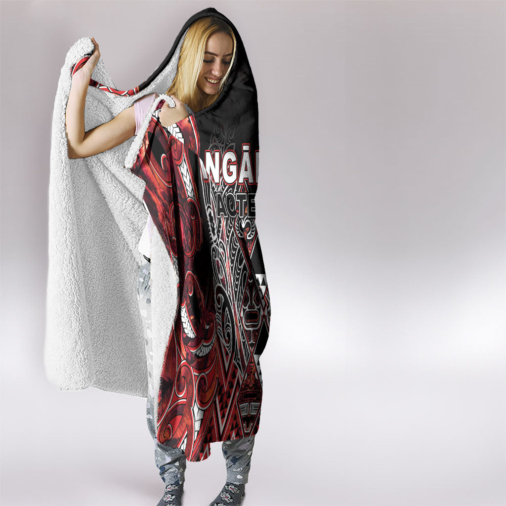 Aotearoa Ngapuhi Hooded Blanket Maori Red Tribal Paua Shell Pattern DT05 - Polynesian Pride