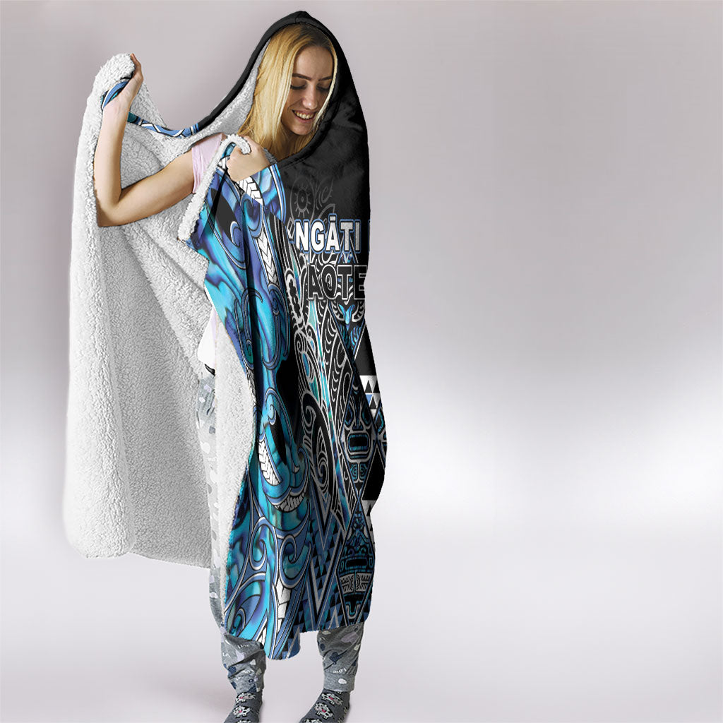 Aotearoa Ngati Porou Hooded Blanket Maori Light Blue Tribal Paua Shell Pattern DT05 - Polynesian Pride