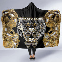 Aotearoa Waikato Tainui Hooded Blanket Maori Light Gold Tribal Paua Shell Pattern DT05 One Size Yellow - Polynesian Pride