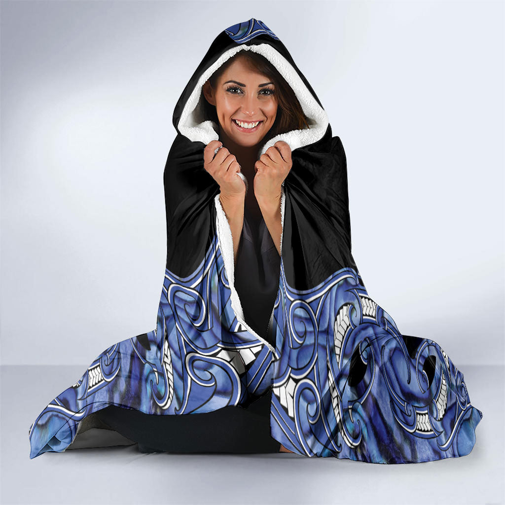 Aotearoa Ngati Kahungunu Hooded Blanket Maori Tribal Blue Paua Shell Pattern DT05 - Polynesian Pride