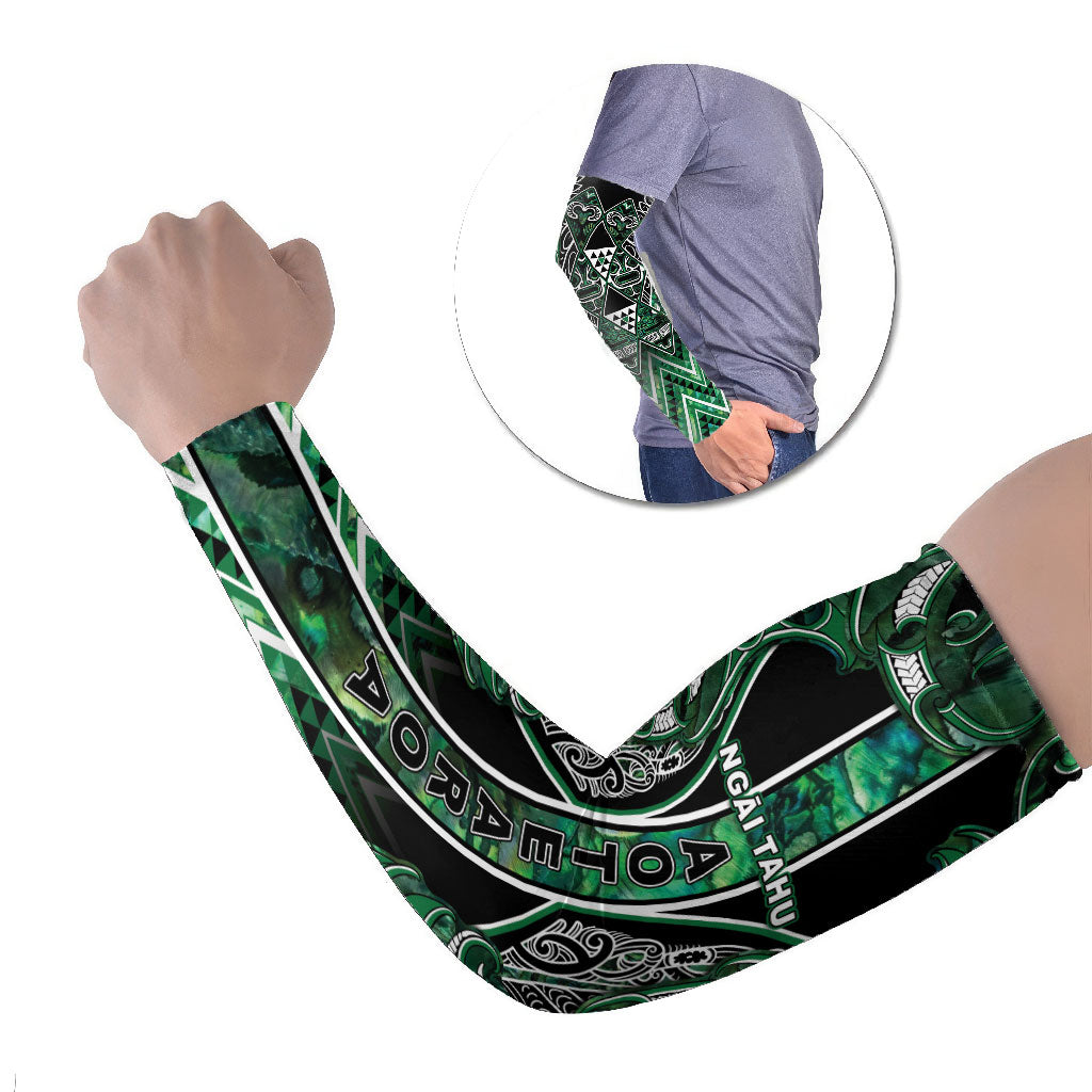 Aotearoa Ngai Tahu Arm Sleeves Maori Tribal Dark Green Paua Shell Pattern DT05 Set of 2 Green - Polynesian Pride