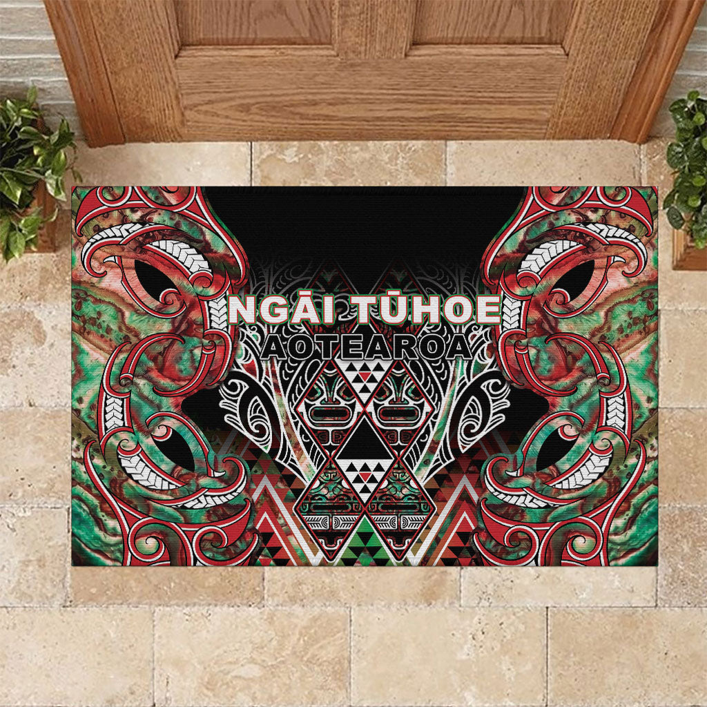 Aotearoa Ngai Tuhoe Rubber Doormat Maori Tribal Red And Green Paua Shell Pattern DT05 Red - Polynesian Pride