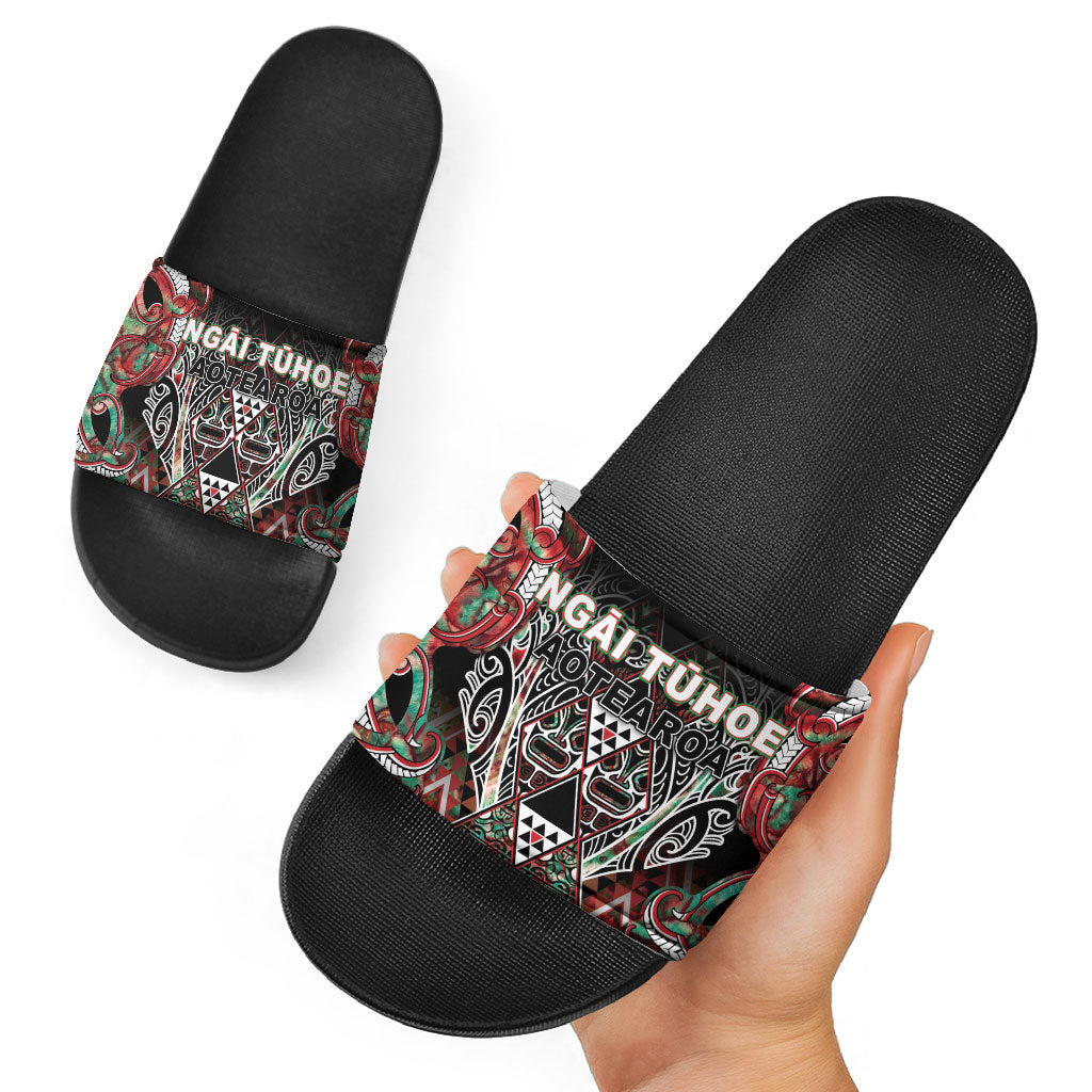 Aotearoa Ngai Tuhoe Slide Sandals Maori Tribal Red And Green Paua Shell Pattern DT05 - Polynesian Pride