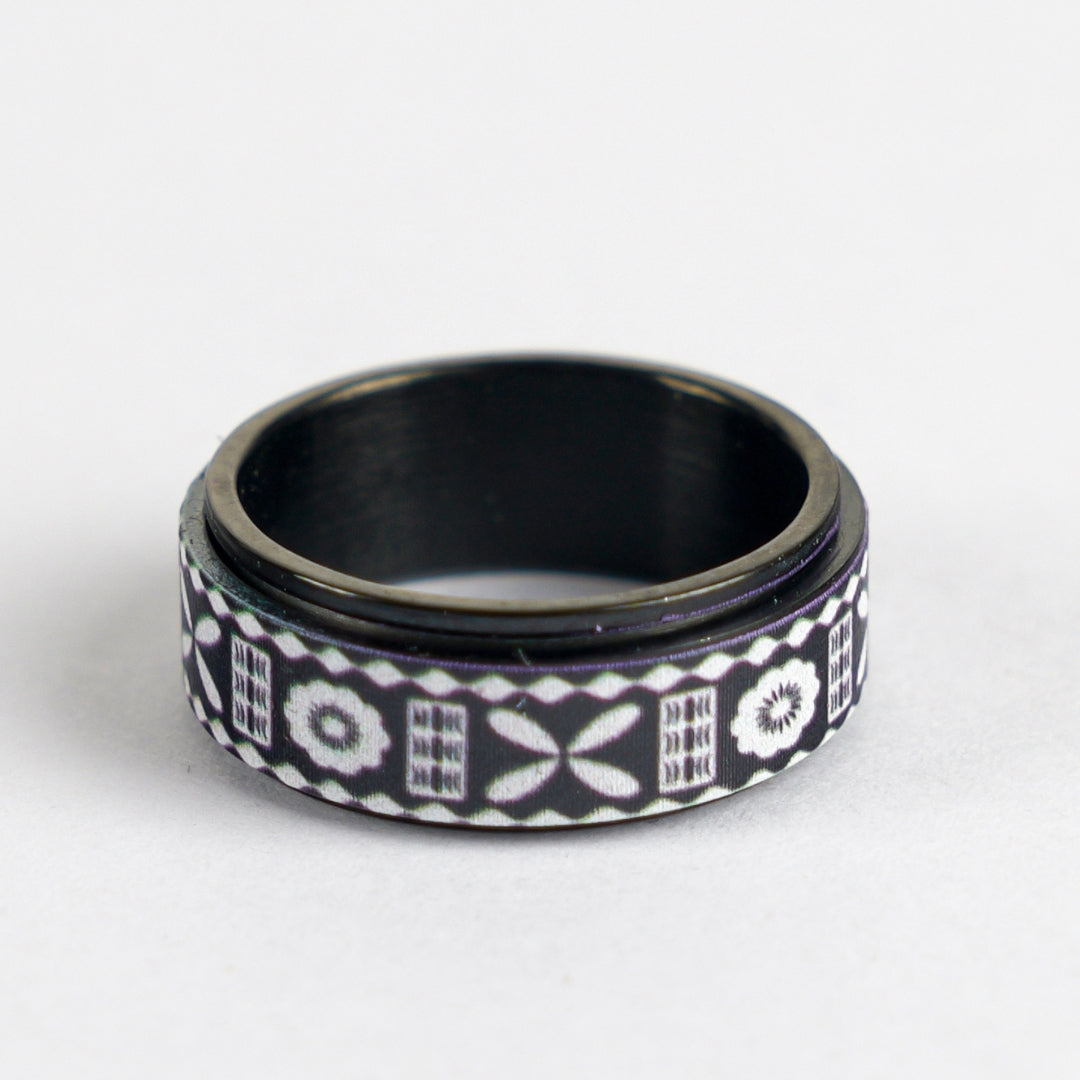 Fiji Tapa Spinner Ring