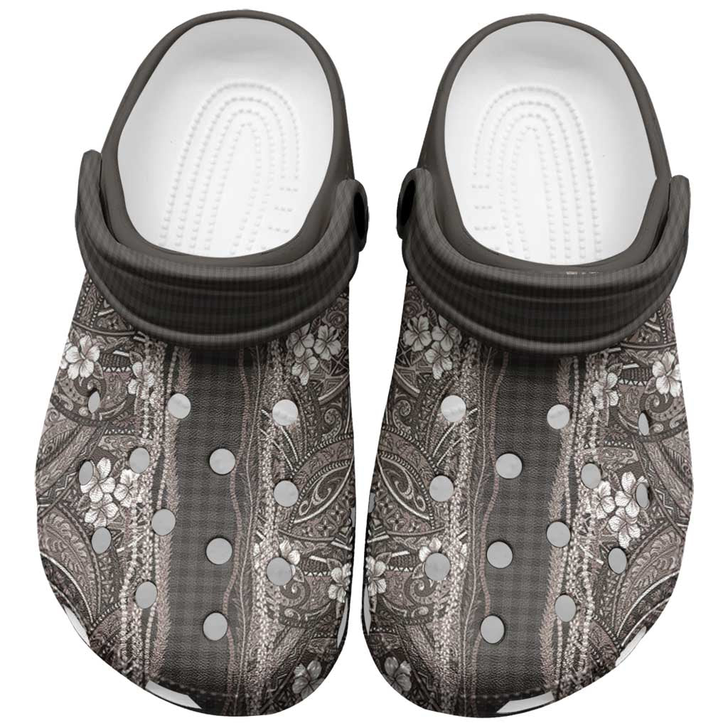 Hawaiian Art Flower Tribal with Lei Clogs Shoes Palaka Pattern Grayscale - Polynesian Pride