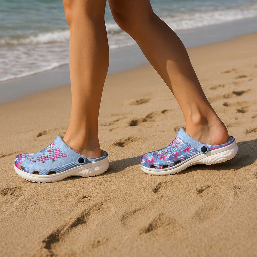 Hawaiian Tribal Manta Ray Clogs Shoes Kakau Tattoo and Flowers Surfing Waves Pattern Soft Color LT03 - Polynesian Pride