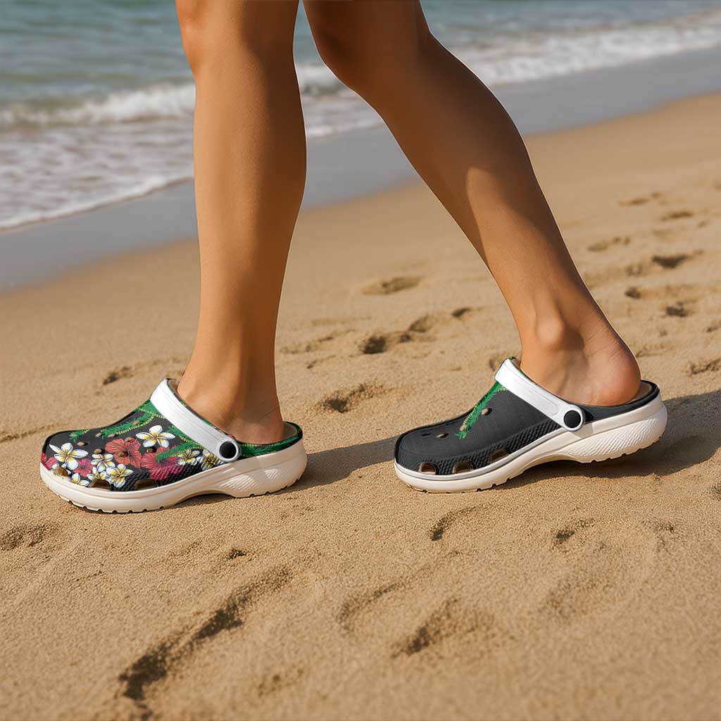 Hawaiian Tropical Flowers and Maile Pikake Clogs Shoes Polynesian Tribal Pattern Black Color LT03 - Polynesian Pride