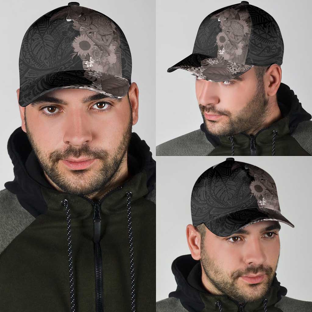 Hawaiian Tropical Plants and Chameleon Classic Cap Polynesian Art Grayscale LT03