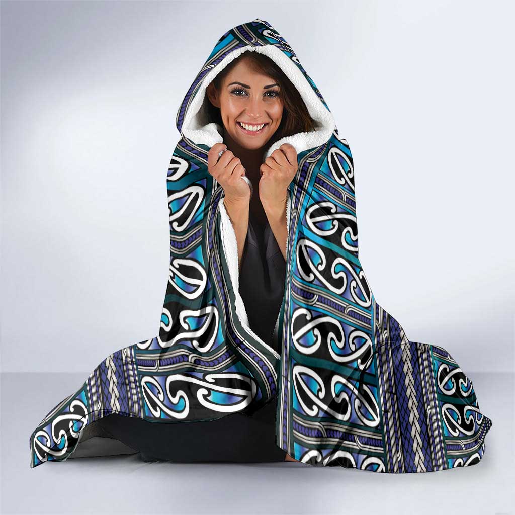 Maori Matariki Hooded Blanket Blue Galaxy Aesthetic Koru Art LT01 - Polynesian Pride