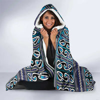 Maori Matariki Hooded Blanket Blue Galaxy Aesthetic Koru Art LT01 - Polynesian Pride