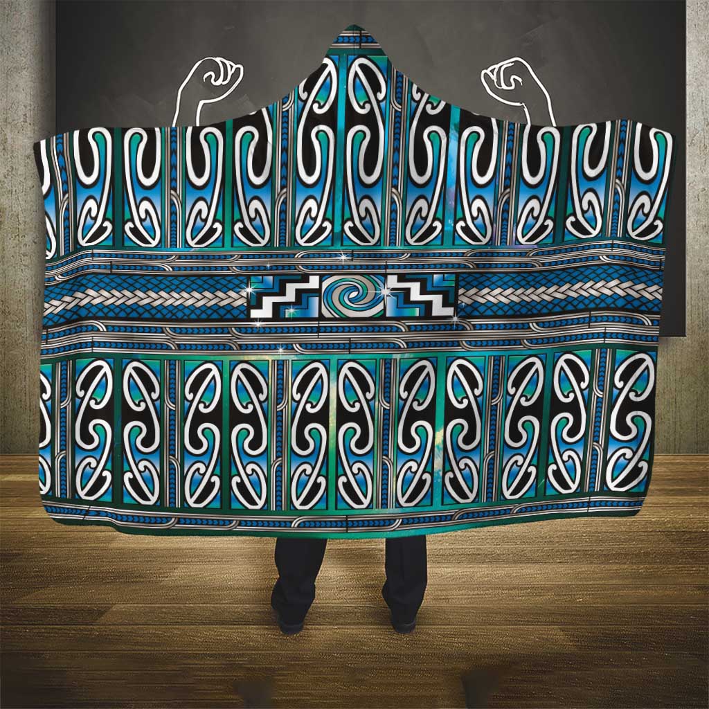 Maori Matariki Hooded Blanket Green Galaxy Aesthetic Koru Art LT01 - Polynesian Pride