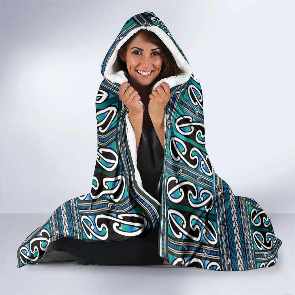 Maori Matariki Hooded Blanket Green Galaxy Aesthetic Koru Art LT01 - Polynesian Pride