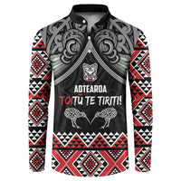 Aotearoa Toitu Te Tiriti Waitangi Button Sweatshirt Proud To Be Maori LT01 Black - Polynesian Pride