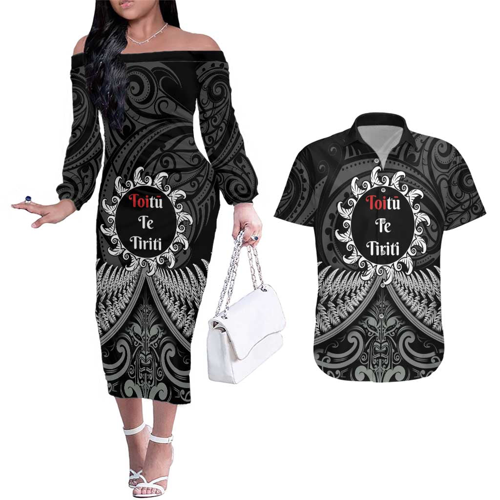 Personalised Toitu Te Tiriti Aotearoa Silver Fern Couples Matching Off The Shoulder Long Sleeve Dress and Hawaiian Shirt New Zealand Maori Pattern LT01 Black - Polynesian Pride