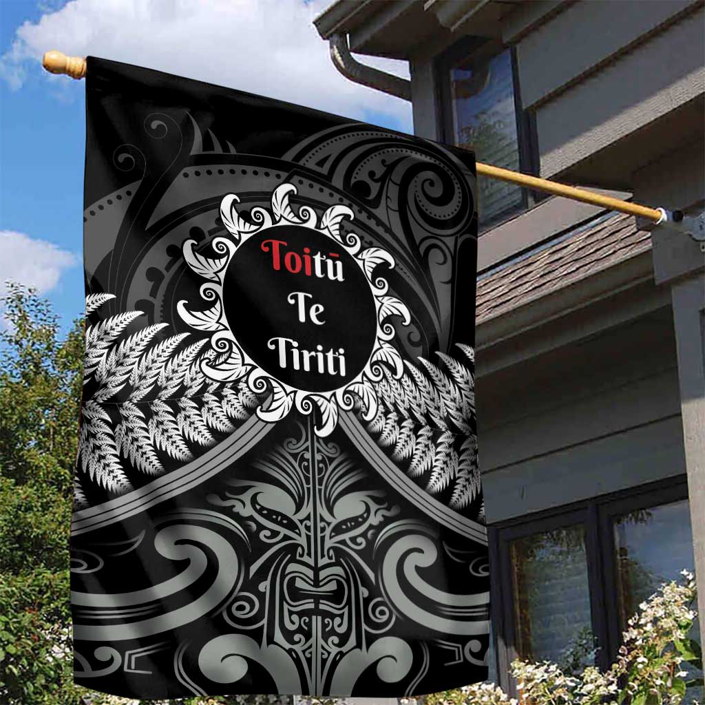 Toitu Te Tiriti Aotearoa Silver Fern Garden Flag New Zealand Maori Pattern LT01 - Polynesian Pride