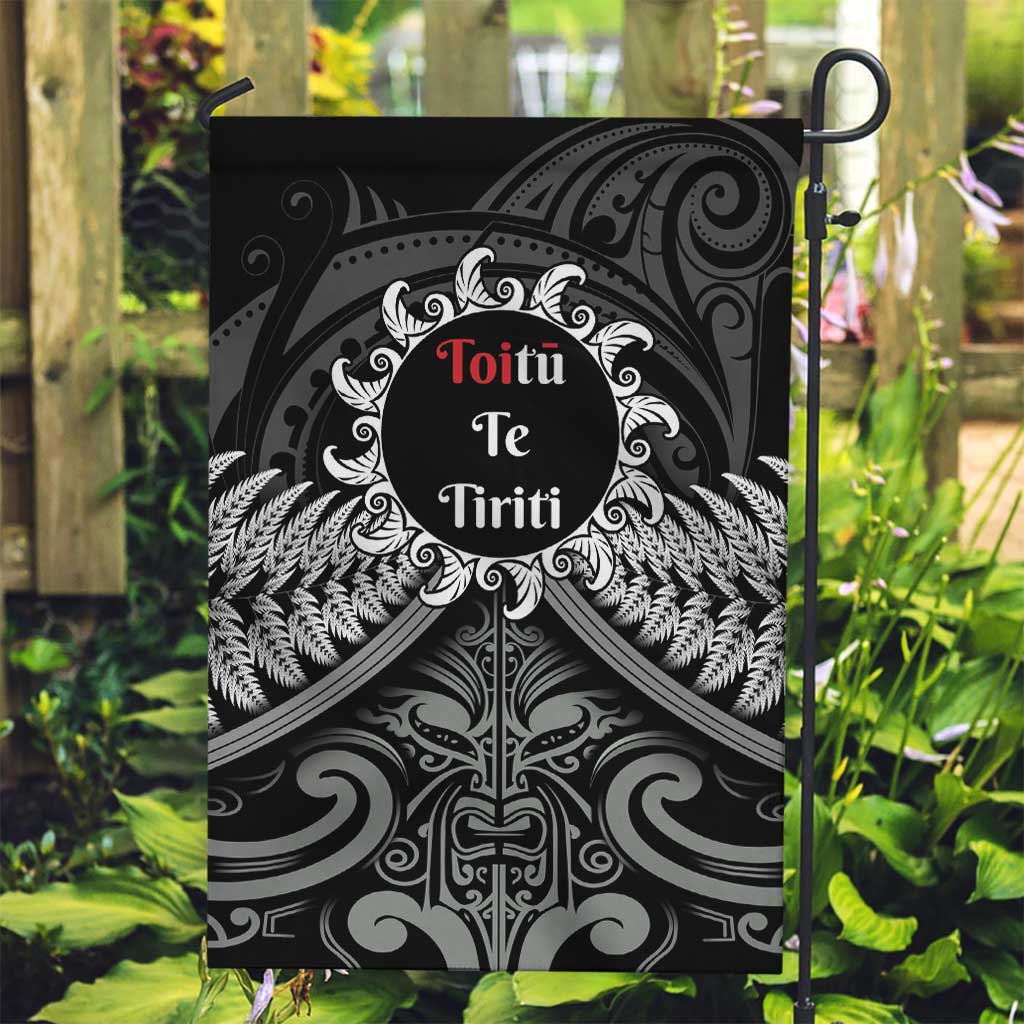 Toitu Te Tiriti Aotearoa Silver Fern Garden Flag New Zealand Maori Pattern LT01 Garden Flag Black - Polynesian Pride