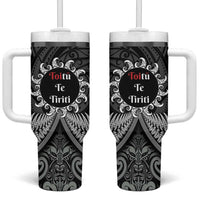 Toitu Te Tiriti Aotearoa Silver Fern Tumbler With Handle Maori Pattern LT01 One Size: 40 oz Black - Polynesian Pride