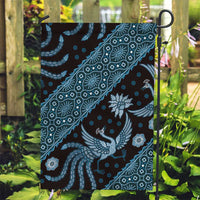 Indonesia Batik Pattern Garden Flag Blue Version