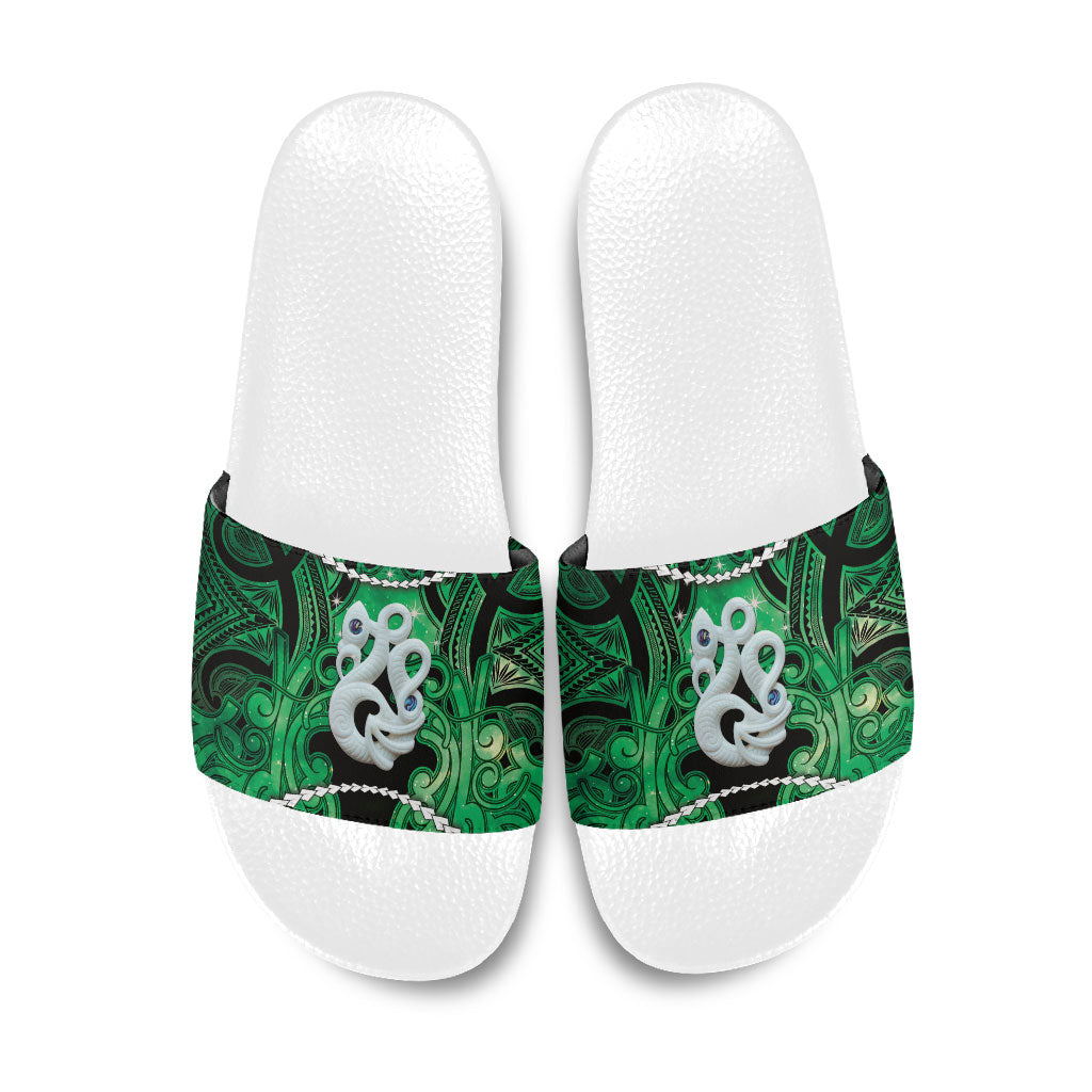 Maori Matariki Manaia Kakariki Slide Sandals Maori Kowhaiwhai Pattern Galaxy LT01 Green - Polynesian Pride