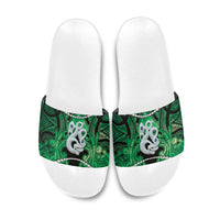 Maori Matariki Manaia Kakariki Slide Sandals Maori Kowhaiwhai Pattern Galaxy LT01 Green - Polynesian Pride