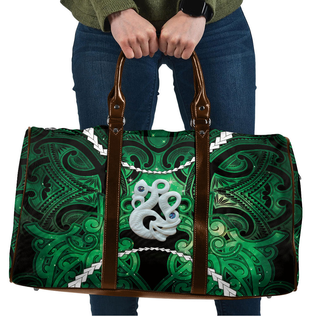 Maori Matariki Manaia Kakariki Travel Bag Maori Kowhaiwhai Pattern Galaxy LT01 Green - Polynesian Pride