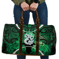 Maori Matariki Manaia Kakariki Travel Bag Maori Kowhaiwhai Pattern Galaxy LT01 Green - Polynesian Pride