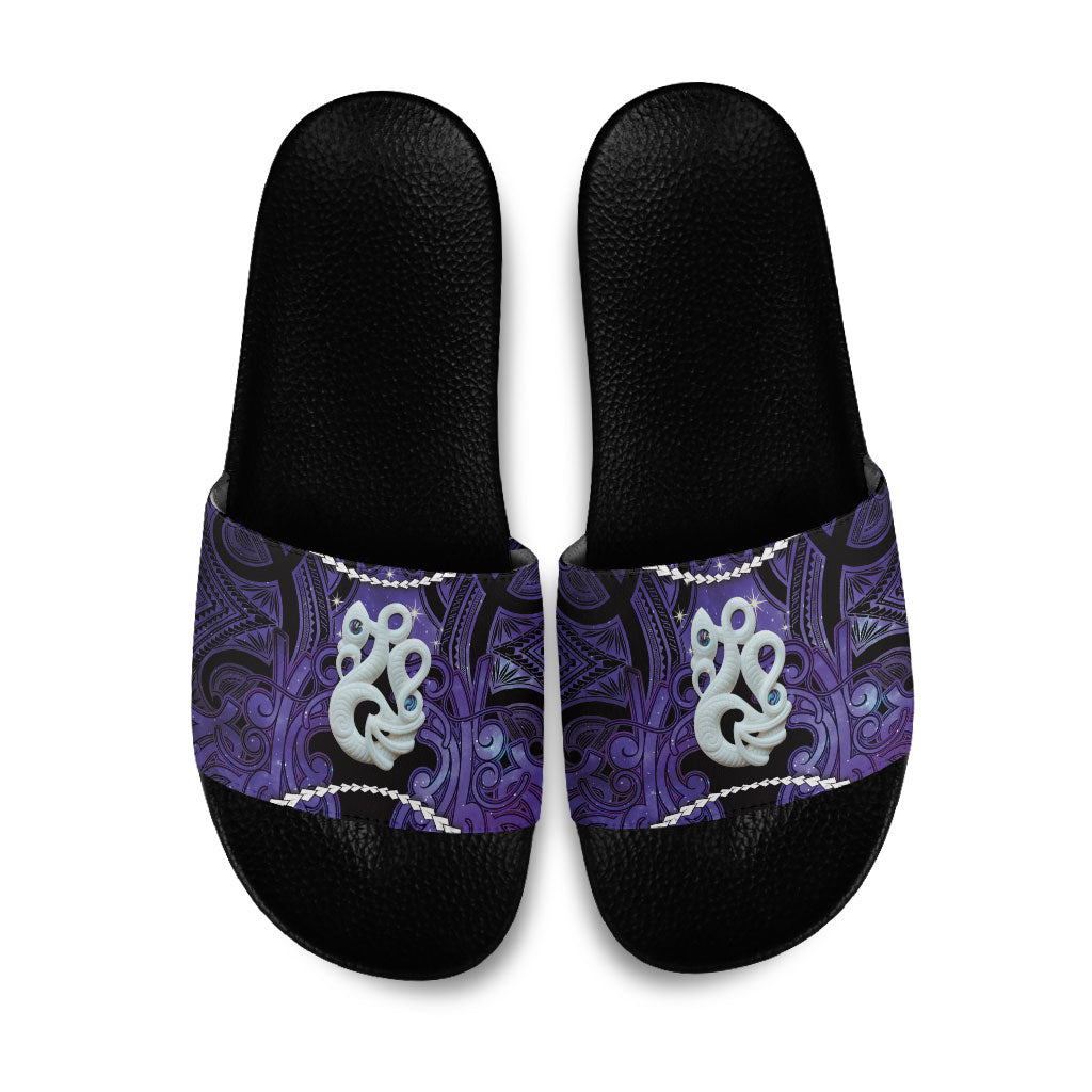 Maori Matariki Manaia Waiporoporo Slide Sandals Maori Kowhaiwhai Pattern Galaxy LT01 Purple - Polynesian Pride