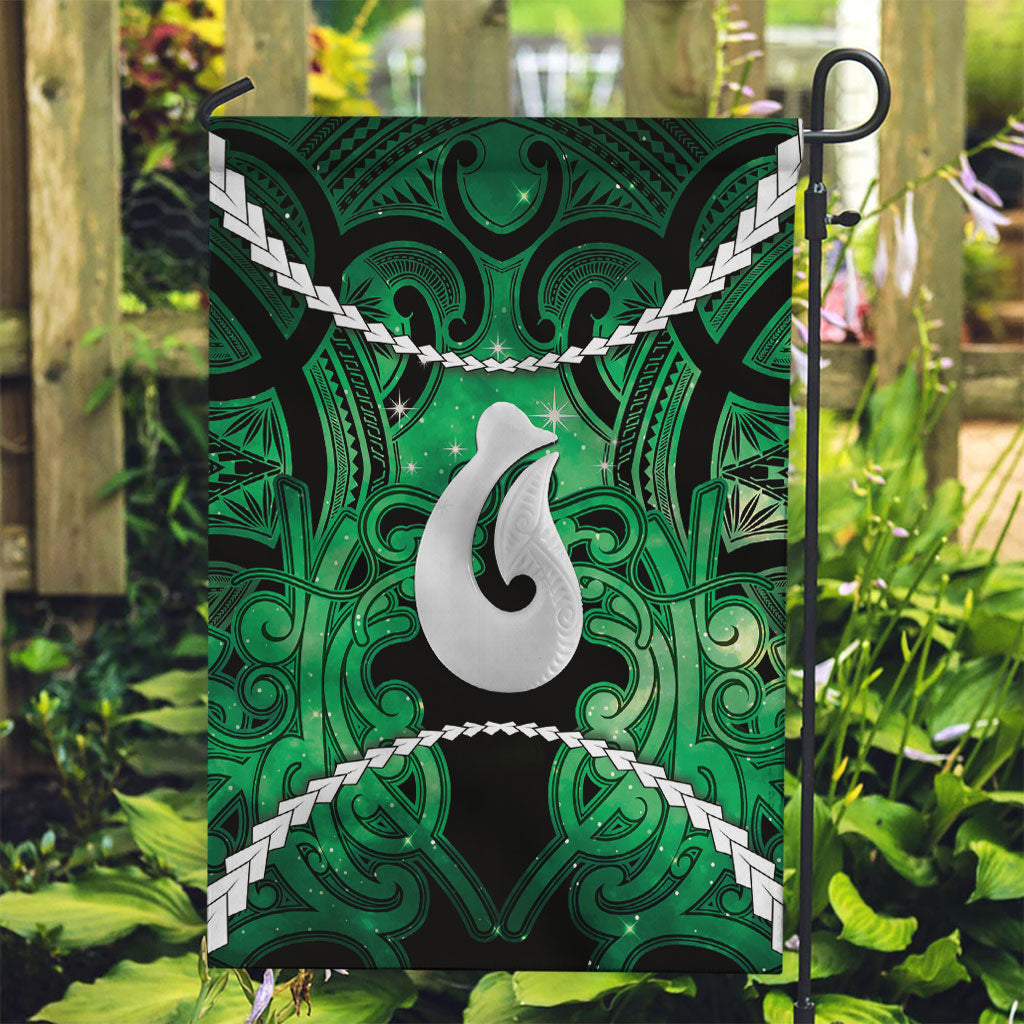 Maori Matariki Hei Matau Kakariki Garden Flag Maori Kowhaiwhai Pattern Galaxy LT01 Garden Flag Green - Polynesian Pride
