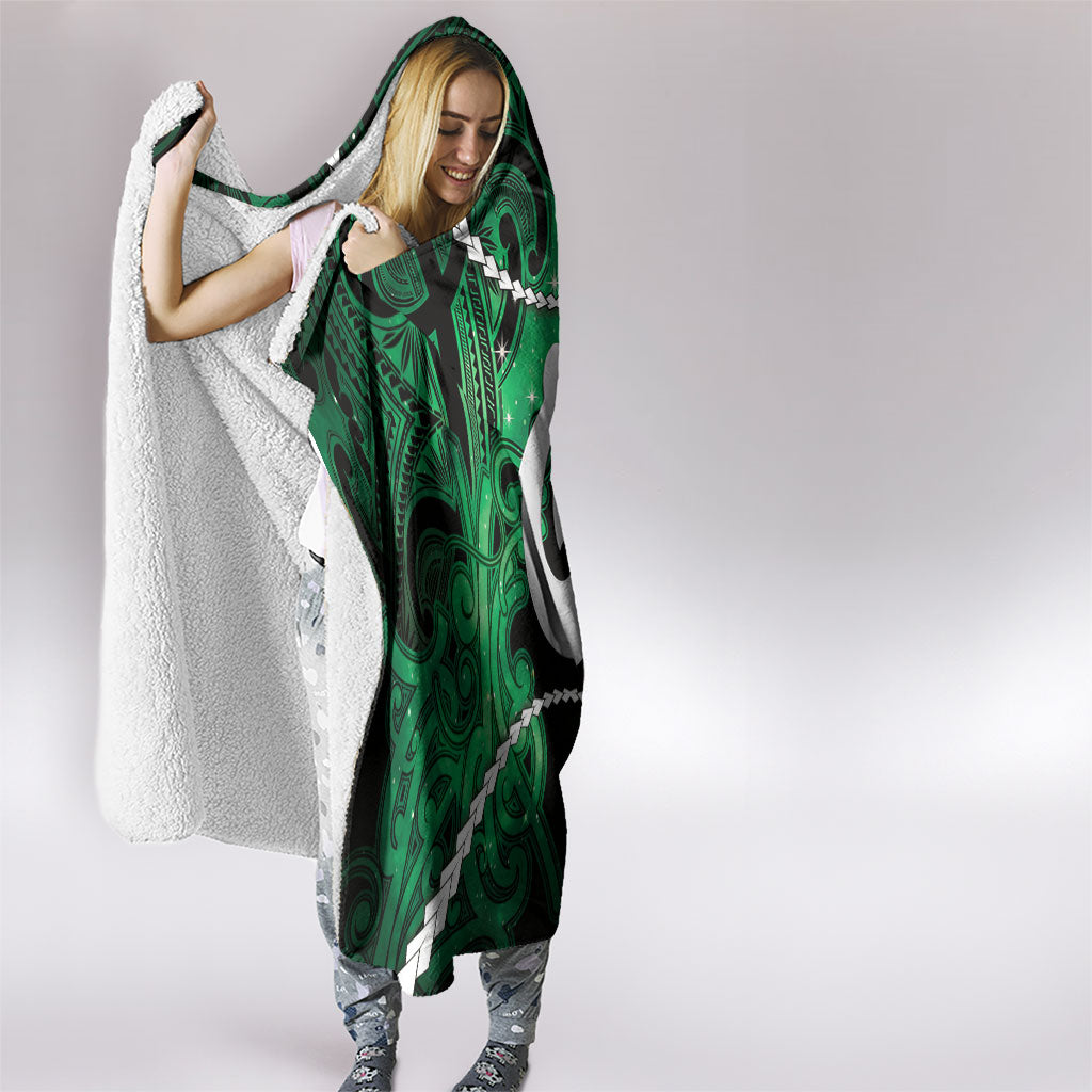 Maori Matariki Hei Matau Kakariki Hooded Blanket Maori Kowhaiwhai Pattern Galaxy LT01 - Polynesian Pride