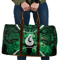 Maori Matariki Hei Matau Kakariki Travel Bag Maori Kowhaiwhai Pattern Galaxy LT01 Green - Polynesian Pride