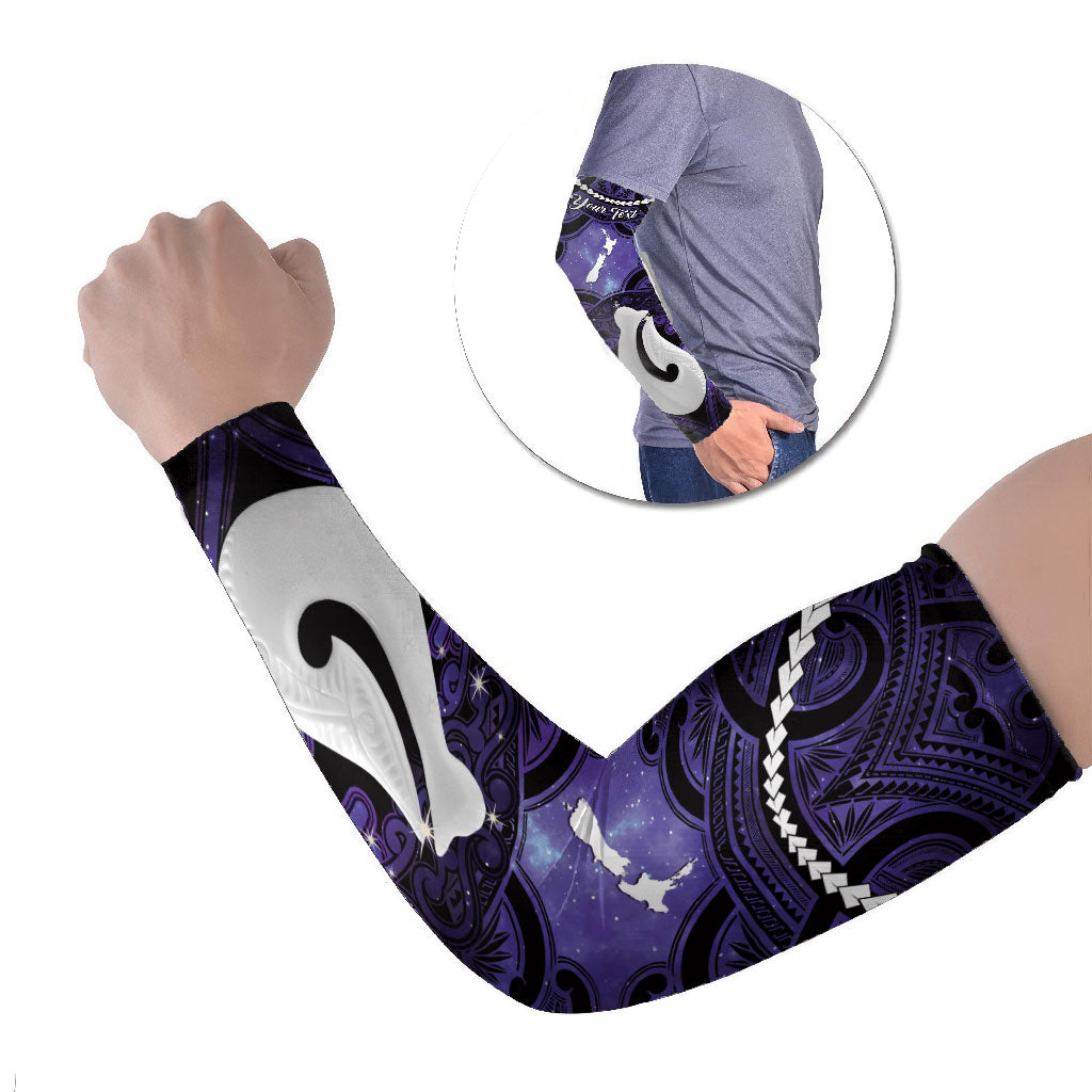 Personalised Maori Matariki Hei Matau Waiporoporo Arm Sleeves Maori Kowhaiwhai Pattern Galaxy LT01 Set of 2 Purple - Polynesian Pride